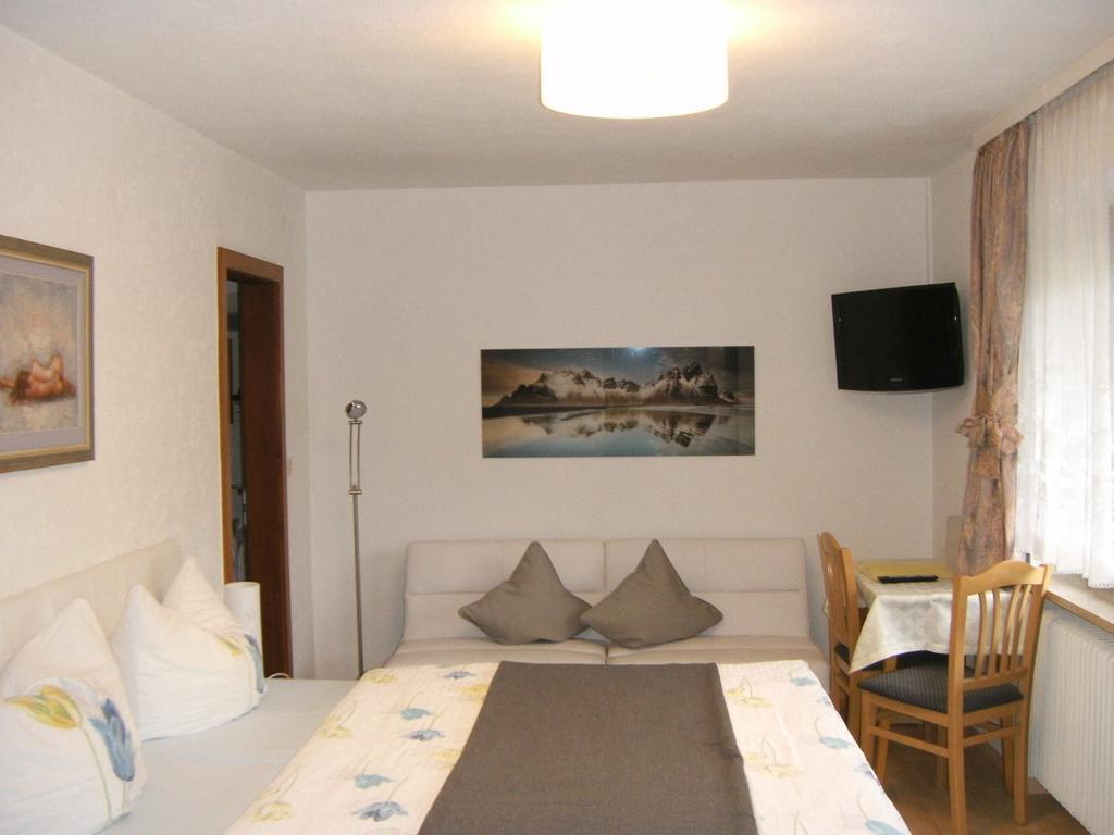 Pension Garni Gerhard Oetz Exterior foto