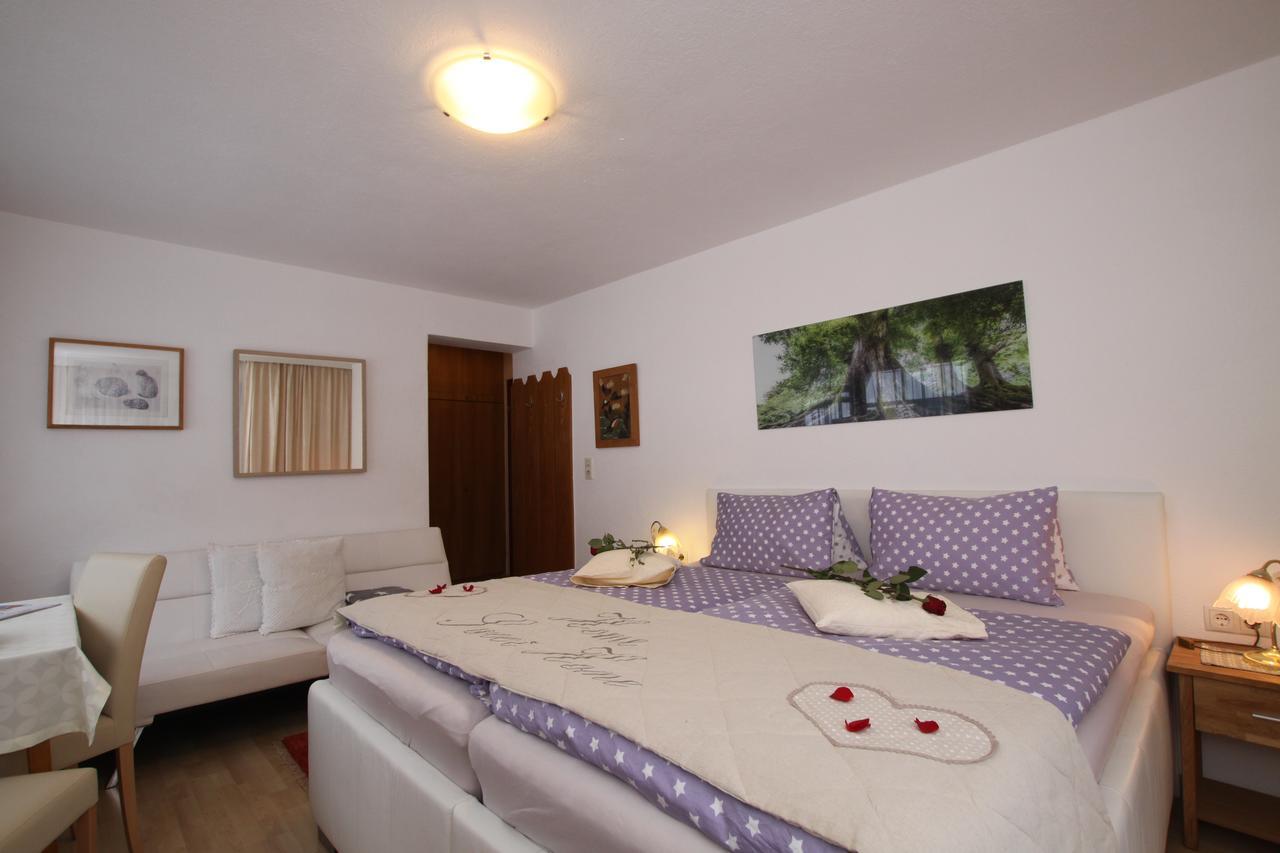 Pension Garni Gerhard Oetz Exterior foto